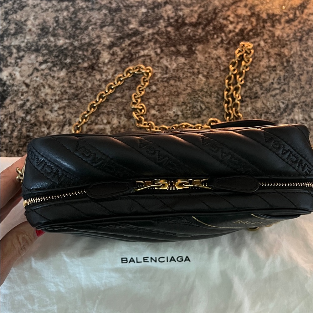 Balenciaga Blanket Reporter Crossbody Bag - Picture 3 of 10